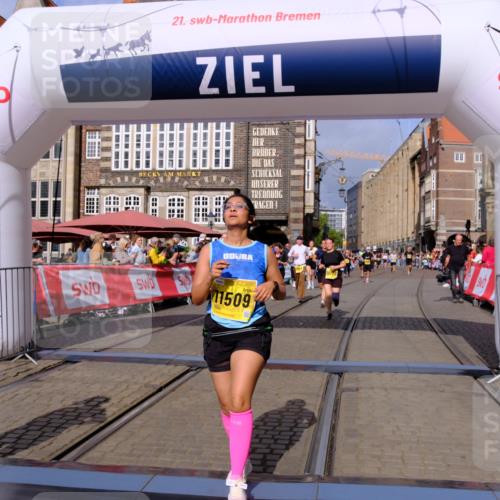 13.09.2026 - 21. swb-Marathon Bremen Tim E. http://msf.ph/oto/10338281 13.09.2026 11:08:39 Ziel 10135, 10188, 10793, 10851, 11032, 11124, 11263, 11509, 11560, 11561, 11888, 11968, 12073, 12164, 12315, 12325, 12410 meine-sportfotos.de