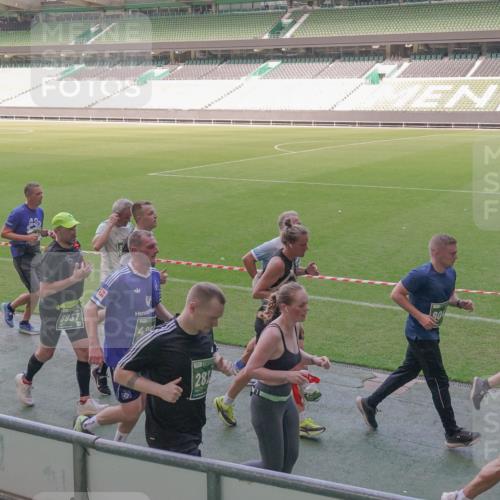 13.09.2026 - 21. swb-Marathon Bremen Michael Burmester http://msf.ph/oto/10338327 13.09.2026 13:15:59 Laufen im Stadion 134, 143, 153, 231, 263, 266, 271, 300, 414, 598, 612, 653, 990, 1047, 1185, 1312, 1465, 1539, 1825, 1874, 2013, 2218, 2235, 2259, 2351, 2359, 2363, 2381, 2385, 2386, 2466, 2468, 2484, 2494, 2562, 2579, 2664, 2667, 2678, 2690, 2691, 2698, 2737, 2760, 2778, 2783, 2799, 2846, 2859, 2861, 2865, 2874, 2958, 2974, 2996, 3001, 3075, 3133, 3157, 3165, 3185, 3237, 3265, 3331, 3355, 3366, 3382, 3387, 3486, 3501, 3512, 3670, 3680, 3829, 3847, 4034, 4080, 4511 meine-sportfotos.de