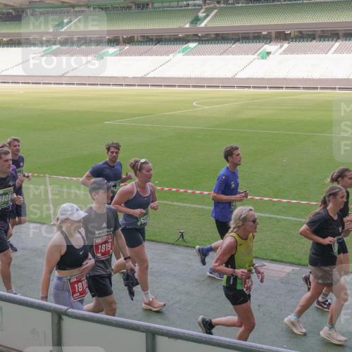 13.09.2026 - 21. swb-Marathon Bremen Michael Burmester http://msf.ph/oto/10338354 13.09.2026 13:16:02 Laufen im Stadion 134, 143, 153, 231, 263, 266, 271, 300, 414, 598, 612, 653, 990, 1047, 1185, 1312, 1465, 1539, 1825, 1874, 2013, 2218, 2235, 2259, 2351, 2359, 2363, 2381, 2385, 2386, 2466, 2468, 2484, 2494, 2562, 2579, 2664, 2667, 2678, 2690, 2691, 2698, 2737, 2760, 2778, 2783, 2797, 2799, 2846, 2859, 2861, 2865, 2874, 2958, 2974, 2996, 3001, 3075, 3133, 3157, 3165, 3185, 3237, 3265, 3331, 3355, 3366, 3382, 3387, 3486, 3501, 3512, 3670, 3680, 3829, 3847, 4034, 4080, 4511 meine-sportfotos.de