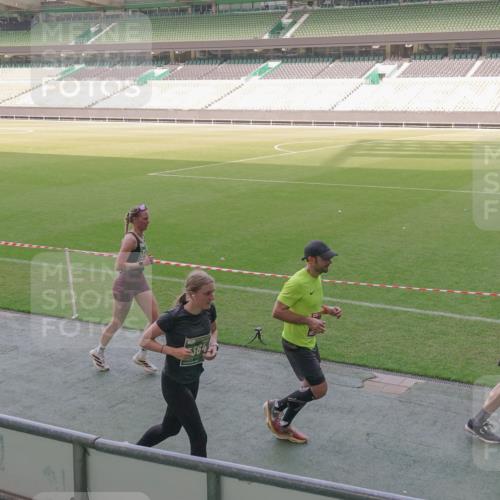 13.09.2026 - 21. swb-Marathon Bremen Michael Burmester http://msf.ph/oto/10338410 13.09.2026 13:16:07 Laufen im Stadion 134, 143, 153, 231, 263, 266, 267, 271, 300, 414, 598, 612, 653, 990, 1047, 1185, 1312, 1465, 1539, 1825, 1874, 1987, 2013, 2218, 2235, 2259, 2351, 2359, 2363, 2381, 2385, 2386, 2466, 2468, 2484, 2494, 2562, 2579, 2664, 2667, 2678, 2690, 2691, 2698, 2737, 2760, 2778, 2783, 2797, 2799, 2846, 2859, 2861, 2865, 2874, 2958, 2974, 2996, 3001, 3075, 3133, 3157, 3165, 3185, 3237, 3265, 3331, 3355, 3366, 3382, 3387, 3486, 3501, 3512, 3670, 3680, 3829, 3847, 4034, 4511 meine-sportfotos.de