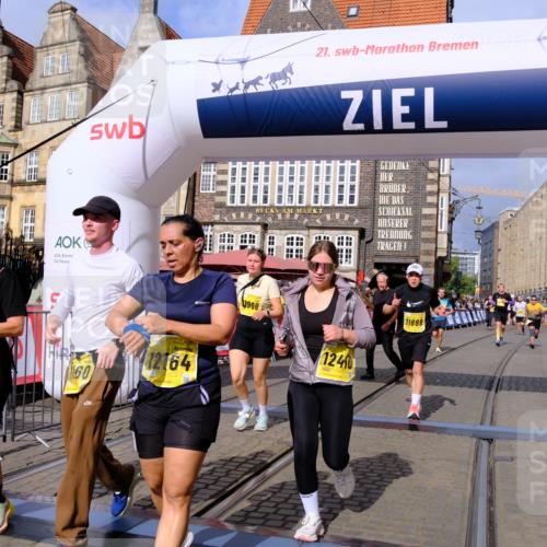 13.09.2026 - 21. swb-Marathon Bremen Tim E. http://msf.ph/oto/10338419 13.09.2026 11:08:45 Ziel 10229, 11065, 11124, 11509, 11560, 11561, 11678, 11888, 11968, 12073, 12162, 12164, 12315, 12410, 12516 meine-sportfotos.de