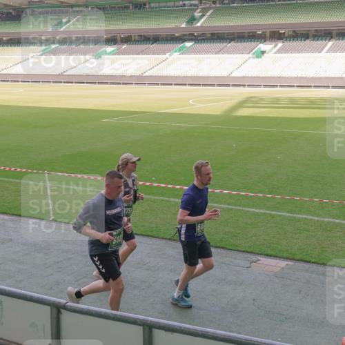 13.09.2026 - 21. swb-Marathon Bremen Michael Burmester http://msf.ph/oto/10338421 13.09.2026 13:16:09 Laufen im Stadion 134, 143, 153, 231, 263, 266, 267, 271, 300, 414, 598, 612, 653, 990, 1047, 1185, 1312, 1465, 1539, 1825, 1874, 1987, 2013, 2218, 2235, 2259, 2351, 2359, 2363, 2381, 2385, 2386, 2466, 2468, 2484, 2494, 2562, 2579, 2664, 2667, 2678, 2690, 2691, 2698, 2737, 2760, 2778, 2783, 2797, 2799, 2821, 2846, 2859, 2861, 2865, 2874, 2958, 2974, 2996, 3001, 3075, 3133, 3157, 3165, 3185, 3213, 3237, 3265, 3331, 3355, 3366, 3382, 3387, 3486, 3501, 3512, 3670, 3680, 3829, 3847, 4034, 4511 meine-sportfotos.de
