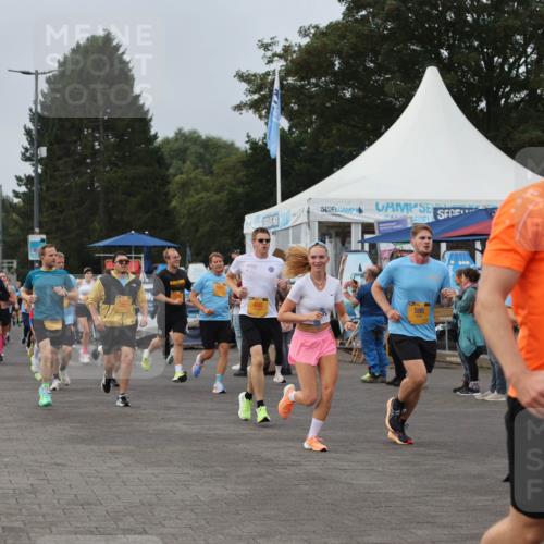 13.09.2026 - Kiel Lauf Andreas Tolksdorf http://msf.ph/oto/10338450 13.09.2026 09:55:07 Kiellinie 2390, 3322, 400, 595, 4735, 93 meine-sportfotos.de