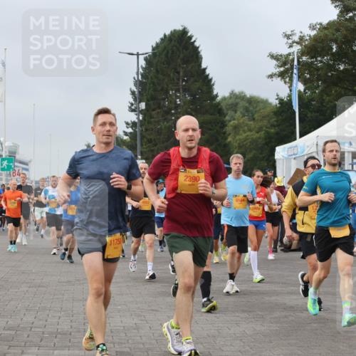 13.09.2026 - Kiel Lauf Andreas Tolksdorf http://msf.ph/oto/10338533 13.09.2026 09:55:09 Kiellinie 84, 11108, 5574, 4052, 11758, 38, 2390, 1, 6564, 1874, 5295, 4236 meine-sportfotos.de