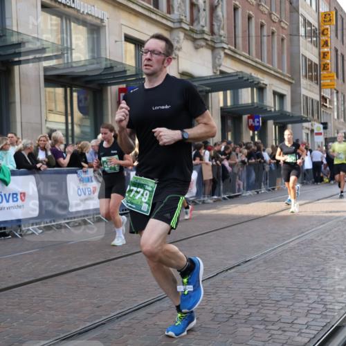 13.09.2026 - 21. swb-Marathon Bremen Strokosch-Dieckow http://msf.ph/oto/10338551 13.09.2026 13:26:24 Ziel 531, 1368, 2779, 3510, 3526, 3852, 3893, 4077, 4441, 4598, 4919, 5054, 5937, 6289, 6314, 6375, 6548, 6580, 7246, 7317, 8112, 8303, 9260, 9551, 13097, 1649, 1896, 2434, 2658, 2666, 3603, 3983, 4723, 4724, 5747, 5854, 5906, 5934, 5992, 6230, 6639, 6886, 7626, 8635, 8817, 13195 meine-sportfotos.de