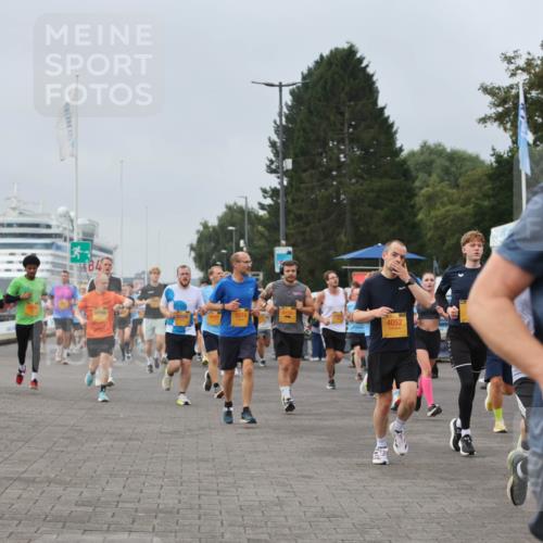 13.09.2026 - Kiel Lauf Andreas Tolksdorf http://msf.ph/oto/10338561 13.09.2026 09:55:11 Kiellinie 11108, 5574, 4052, 117 meine-sportfotos.de