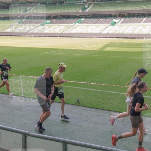 13.09.2026 - 21. swb-Marathon Bremen Michael Burmester http://msf.ph/oto/10338592 13.09.2026 13:16:40 Laufen im Stadion 134, 143, 153, 231, 263, 267, 271, 449, 588, 598, 612, 653, 990, 1057, 1185, 1312, 1465, 1539, 1813, 1825, 1874, 1987, 2013, 2067, 2096, 2218, 2235, 2259, 2351, 2359, 2363, 2381, 2385, 2386, 2389, 2468, 2532, 2550, 2562, 2579, 2586, 2655, 2664, 2667, 2678, 2698, 2760, 2778, 2783, 2797, 2799, 2821, 2846, 2859, 2874, 2974, 2984, 2996, 3001, 3075, 3104, 3133, 3157, 3165, 3185, 3195, 3213, 3237, 3265, 3314, 3331, 3366, 3382, 3387, 3479, 3486, 3501, 3506, 3512, 3829 meine-sportfotos.de