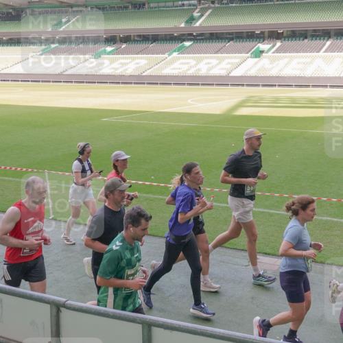 13.09.2026 - 21. swb-Marathon Bremen Michael Burmester http://msf.ph/oto/10338614 13.09.2026 13:16:43 Laufen im Stadion 134, 143, 153, 231, 263, 267, 271, 449, 588, 598, 612, 653, 990, 1057, 1185, 1312, 1465, 1539, 1813, 1825, 1874, 1987, 2013, 2067, 2096, 2218, 2259, 2351, 2363, 2381, 2385, 2386, 2389, 2419, 2468, 2532, 2550, 2562, 2579, 2586, 2655, 2664, 2667, 2678, 2698, 2760, 2778, 2783, 2797, 2799, 2821, 2846, 2859, 2874, 2974, 2984, 2996, 3001, 3075, 3104, 3133, 3157, 3165, 3185, 3195, 3213, 3237, 3265, 3314, 3331, 3366, 3382, 3387, 3431, 3479, 3486, 3501, 3506, 3512, 3829 meine-sportfotos.de