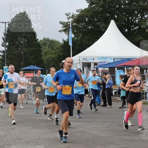 13.09.2026 - Kiel Lauf Andreas Tolksdorf http://msf.ph/oto/10338643 13.09.2026 09:55:13 Kiellinie 11108, 6763, 10580, 5947, 9983, 39, 5574 meine-sportfotos.de