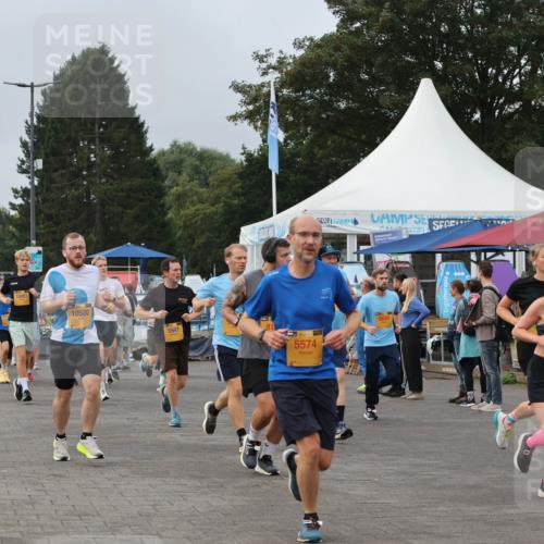 13.09.2026 - Kiel Lauf Andreas Tolksdorf http://msf.ph/oto/10338651 13.09.2026 09:55:13 Kiellinie 108, 6763, 132, 10580, 5947, 35, 5574 meine-sportfotos.de