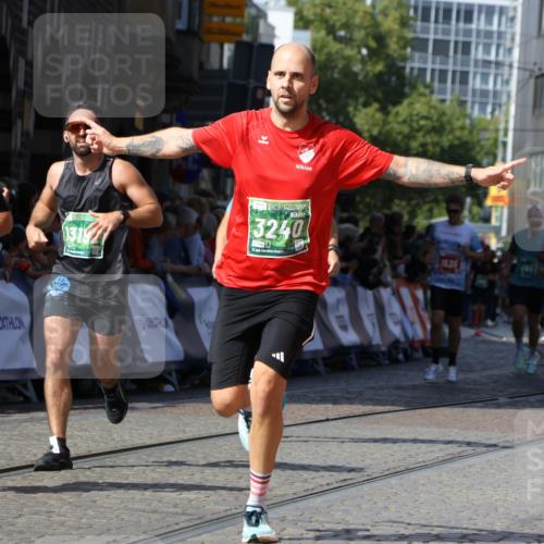 13.09.2026 - 21. swb-Marathon Bremen Strokosch-Dieckow http://msf.ph/oto/10338690 13.09.2026 13:19:53 Ziel 161, 461, 926, 1010, 1232, 1281, 1468, 1535, 1642, 4319, 4455, 4977, 4978, 5371, 7037, 7140, 7268, 7945, 8153, 8185, 9984, 13163, 205, 431, 495, 511, 1058, 1252, 1390, 1537, 1551, 1931, 1972, 2343, 2807, 2903, 3240, 3690, 4287, 5340, 5389, 5813, 5837, 6663, 7341, 7404, 7488, 7531, 13192 meine-sportfotos.de