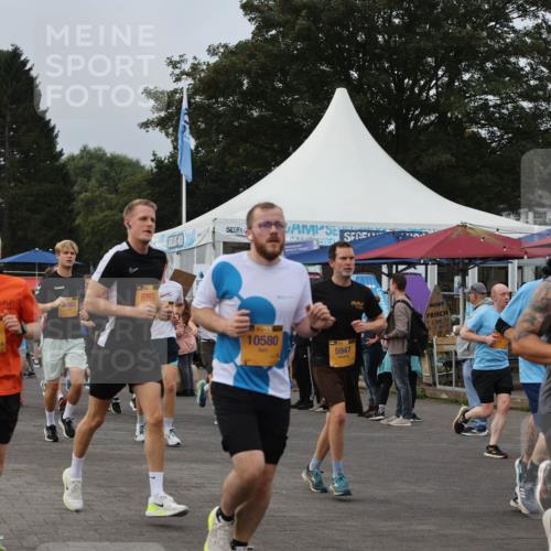 13.09.2026 - Kiel Lauf Andreas Tolksdorf http://msf.ph/oto/10338701 13.09.2026 09:55:15 Kiellinie 12569, 883, 6763, 11108, 10580, 5947, 55 meine-sportfotos.de