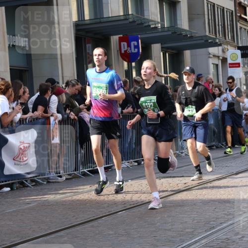 13.09.2026 - 21. swb-Marathon Bremen Strokosch-Dieckow http://msf.ph/oto/10338703 13.09.2026 13:26:29 Ziel 531, 946, 2089, 2779, 3076, 3302, 3510, 3526, 3527, 3852, 3893, 4077, 4327, 4441, 4598, 4919, 5054, 5689, 5937, 5943, 6289, 6314, 6375, 6455, 6548, 6580, 7246, 7317, 8112, 8303, 9150, 9551, 13097, 1368, 1649, 2434, 2658, 3603, 3983, 4077, 4723, 4724, 5747, 5854, 5906, 5934, 5992, 6230, 6639, 7626, 8817, 9260, 13195 meine-sportfotos.de