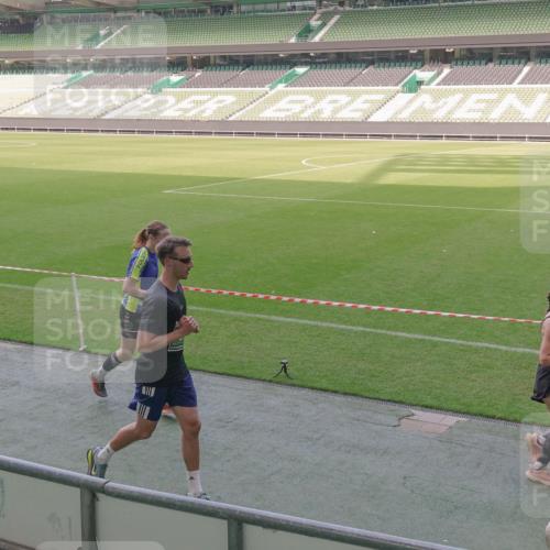 13.09.2026 - 21. swb-Marathon Bremen Michael Burmester http://msf.ph/oto/10338706 13.09.2026 13:16:56 Laufen im Stadion 134, 143, 153, 231, 267, 271, 449, 588, 598, 612, 653, 990, 1057, 1185, 1312, 1424, 1425, 1465, 1539, 1790, 1813, 1825, 1874, 1987, 2013, 2067, 2096, 2218, 2259, 2351, 2363, 2381, 2386, 2389, 2419, 2468, 2532, 2550, 2562, 2579, 2586, 2601, 2655, 2664, 2678, 2698, 2778, 2797, 2799, 2821, 2846, 2874, 2974, 2984, 2996, 3001, 3075, 3104, 3133, 3165, 3180, 3195, 3213, 3237, 3265, 3314, 3331, 3337, 3366, 3382, 3387, 3421, 3431, 3479, 3486, 3501, 3506, 3512, 3548 meine-sportfotos.de