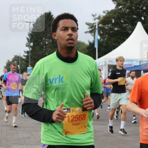 13.09.2026 - Kiel Lauf Andreas Tolksdorf http://msf.ph/oto/10338749 13.09.2026 09:55:17 Kiellinie 1, 28, 12568, 4, 38, 11108 meine-sportfotos.de
