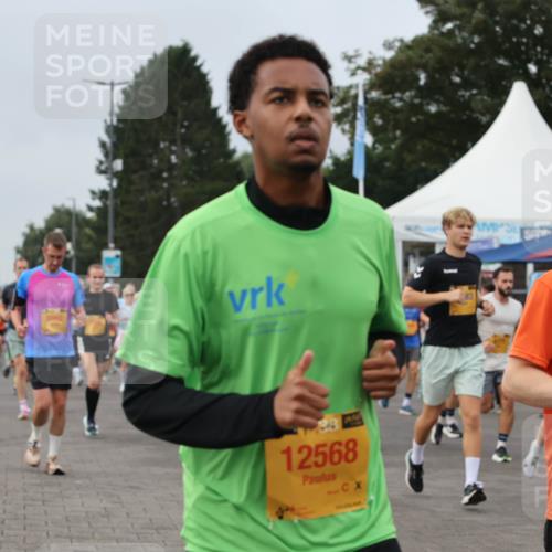 13.09.2026 - Kiel Lauf Andreas Tolksdorf http://msf.ph/oto/10338755 13.09.2026 09:55:17 Kiellinie 12568, 438, 108 meine-sportfotos.de