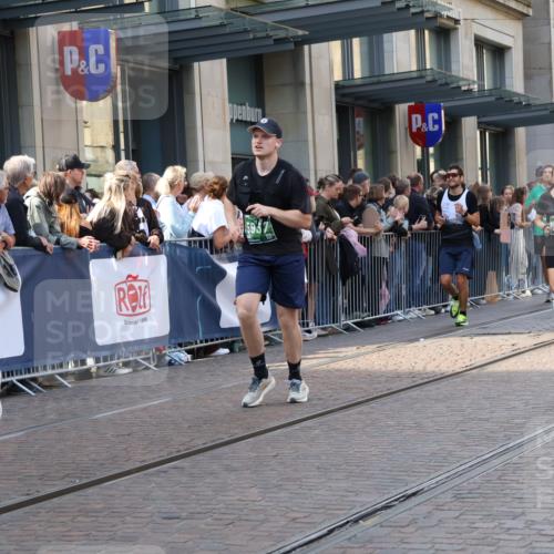 13.09.2026 - 21. swb-Marathon Bremen Strokosch-Dieckow http://msf.ph/oto/10338790 13.09.2026 13:26:31 Ziel 531, 946, 2089, 2779, 3076, 3302, 3510, 3527, 3852, 3893, 4327, 4441, 4598, 4919, 5054, 5689, 5937, 5943, 6289, 6314, 6375, 6455, 6548, 6580, 7027, 7246, 7317, 8112, 8303, 9150, 9551, 13097, 1368, 1649, 2434, 2658, 3526, 3603, 3983, 4077, 4723, 5747, 5906, 5934, 5992, 6230, 6639, 7626, 8817, 9260, 13195 meine-sportfotos.de