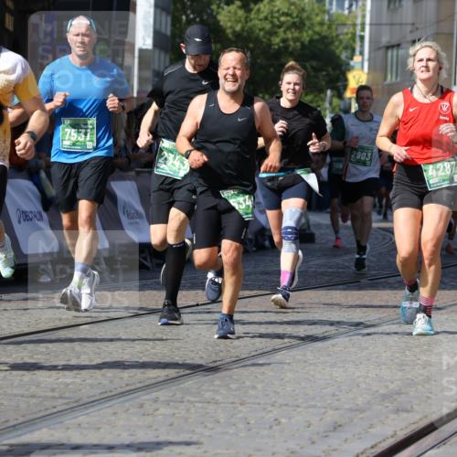 13.09.2026 - 21. swb-Marathon Bremen Strokosch-Dieckow http://msf.ph/oto/10338936 13.09.2026 13:19:59 Ziel 161, 461, 926, 1010, 1232, 1281, 1468, 1535, 1642, 2870, 2906, 3966, 4101, 4455, 4479, 4480, 4977, 4978, 7037, 7140, 7268, 7655, 8153, 8185, 9359, 9984, 13163, 205, 431, 655, 1058, 1252, 1390, 1537, 1750, 1931, 2122, 2343, 2807, 2885, 2903, 3685, 3690, 4287, 5340, 5389, 5837, 6663, 7341, 7531, 7664, 9518, 9756 meine-sportfotos.de