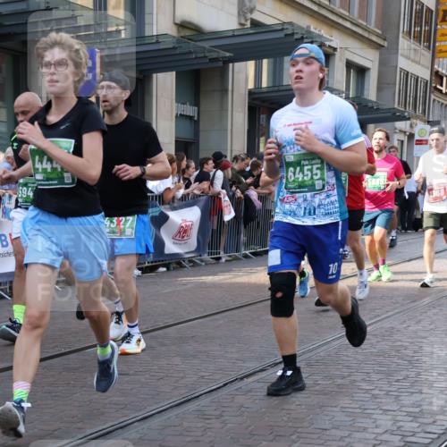 13.09.2026 - 21. swb-Marathon Bremen Strokosch-Dieckow http://msf.ph/oto/10339035 13.09.2026 13:26:36 Ziel 531, 946, 1493, 1494, 2089, 3076, 3302, 3510, 3527, 3852, 3893, 4327, 4397, 4441, 4563, 4598, 4919, 5054, 5689, 5937, 5943, 6289, 6314, 6375, 6455, 6580, 7027, 7072, 7246, 7317, 8112, 8303, 9150, 9511, 9551, 9854, 9878, 13097, 1368, 1649, 2434, 2658, 2779, 3526, 3603, 3983, 4077, 5747, 5934, 5992, 6230, 6375, 6548, 6639, 7626, 8817, 9260, 13195 meine-sportfotos.de