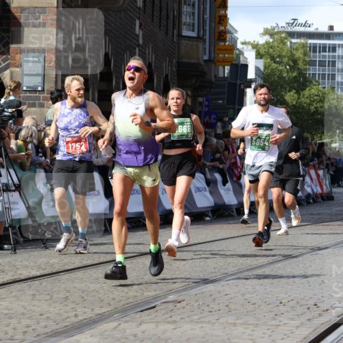 13.09.2026 - 21. swb-Marathon Bremen Strokosch-Dieckow http://msf.ph/oto/10339037 13.09.2026 13:26:03 Ziel 150, 191, 1458, 1647, 1752, 2033, 2421, 2781, 2987, 3124, 3186, 3722, 3806, 4161, 4411, 4439, 4717, 4842, 4927, 5013, 5139, 5622, 5703, 8271, 8545, 8597, 8890, 9440, 9506, 1896, 2666, 3983, 4723, 4724, 5854, 5906, 5934, 6886, 8635 meine-sportfotos.de