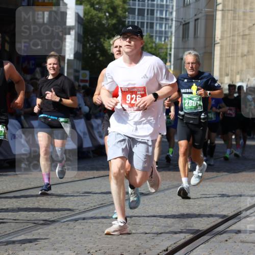 13.09.2026 - 21. swb-Marathon Bremen Strokosch-Dieckow http://msf.ph/oto/10339053 13.09.2026 13:20:01 Ziel 161, 461, 926, 1010, 1232, 1281, 1468, 1535, 1642, 2870, 2906, 3319, 3966, 4101, 4479, 4480, 4977, 4978, 7037, 7140, 7655, 8185, 9082, 9359, 9984, 13163, 205, 655, 1058, 1390, 1537, 1750, 1931, 2122, 2343, 2807, 2885, 2903, 3685, 3690, 4287, 5340, 5389, 5583, 6663, 7341, 7531, 7664, 9518, 9756 meine-sportfotos.de