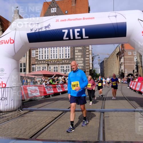 13.09.2026 - 21. swb-Marathon Bremen Tim E. http://msf.ph/oto/10339116 13.09.2026 11:09:14 Ziel 10217, 10455, 10469, 10570, 10599, 10630, 11011, 11053, 11074, 11138, 11434, 11531, 11812, 11905, 12192, 12256, 12353, 12438, 12517, 12554 meine-sportfotos.de
