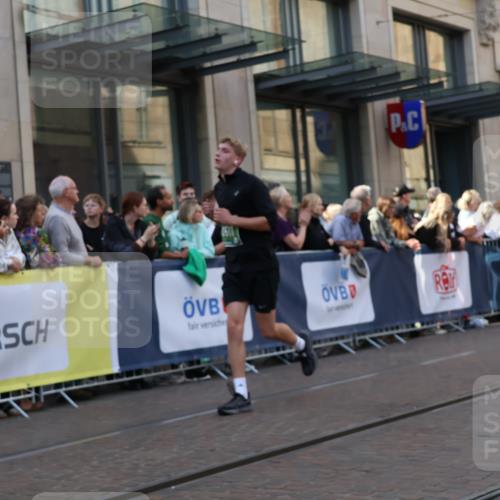 13.09.2026 - 21. swb-Marathon Bremen Strokosch-Dieckow http://msf.ph/oto/10339179 13.09.2026 13:26:42 Ziel 531, 946, 1493, 1494, 2089, 2454, 3076, 3302, 3510, 3527, 3893, 4121, 4327, 4397, 4441, 4563, 4919, 5054, 5689, 5937, 5943, 6314, 6455, 6580, 6776, 7027, 7072, 7246, 7317, 7849, 8303, 9150, 9511, 9551, 9854, 9878, 13097, 1368, 1649, 2658, 2779, 3526, 3603, 3852, 3893, 4077, 4598, 5747, 5992, 6289, 6375, 6548, 6639, 7626, 8112, 9260, 13195 meine-sportfotos.de