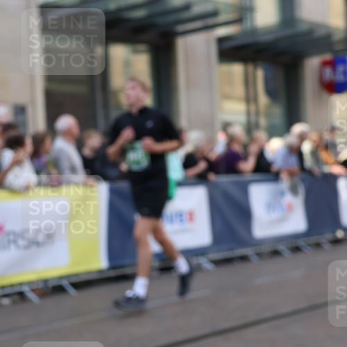 13.09.2026 - 21. swb-Marathon Bremen Strokosch-Dieckow http://msf.ph/oto/10339185 13.09.2026 13:26:42 Ziel 531, 946, 1493, 1494, 2089, 2454, 3076, 3302, 3510, 3527, 3893, 4121, 4327, 4397, 4441, 4563, 4919, 5054, 5689, 5937, 5943, 6314, 6455, 6580, 6776, 7027, 7072, 7246, 7317, 7849, 8303, 9150, 9511, 9551, 9854, 9878, 13097, 1368, 1649, 2658, 2779, 3526, 3603, 3852, 3893, 4077, 4598, 5747, 5992, 6289, 6375, 6548, 6639, 7626, 8112, 9260, 13195 meine-sportfotos.de