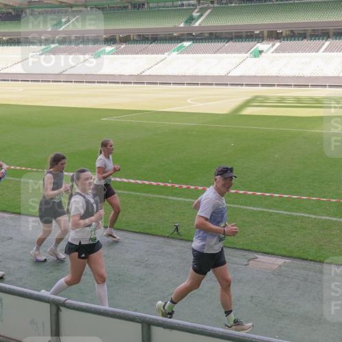 13.09.2026 - 21. swb-Marathon Bremen Michael Burmester http://msf.ph/oto/10339194 13.09.2026 13:18:13 Laufen im Stadion 267, 311, 404, 449, 486, 546, 588, 732, 753, 837, 921, 1057, 1424, 1425, 1431, 1765, 1790, 1813, 1844, 1868, 1987, 2056, 2067, 2096, 2123, 2137, 2224, 2294, 2357, 2358, 2389, 2419, 2453, 2532, 2550, 2586, 2601, 2614, 2622, 2647, 2655, 2786, 2797, 2821, 2849, 2857, 2879, 2880, 2893, 2944, 2984, 2999, 3096, 3100, 3104, 3146, 3180, 3195, 3210, 3213, 3285, 3287, 3314, 3337, 3421, 3431, 3476, 3479, 3506, 3537, 3548, 3619, 3633, 3654, 3740, 3879, 4478 meine-sportfotos.de