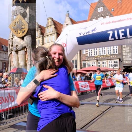 13.09.2026 - 21. swb-Marathon Bremen Tim E. http://msf.ph/oto/10339205 13.09.2026 11:09:21 Ziel 10217, 10321, 10455, 10570, 10599, 10630, 11011, 11053, 11074, 11091, 11138, 11304, 11531, 11578, 11812, 11905, 11987, 12155, 12192, 12337, 12438, 12554 meine-sportfotos.de