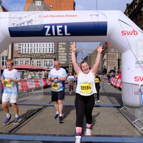 13.09.2026 - 21. swb-Marathon Bremen Tim E. http://msf.ph/oto/10339213 13.09.2026 11:09:23 Ziel 10217, 10314, 10321, 10455, 10570, 10630, 11011, 11074, 11091, 11138, 11304, 11531, 11578, 11812, 11905, 11987, 12155, 12192, 12337, 12554 meine-sportfotos.de