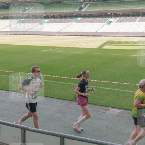 13.09.2026 - 21. swb-Marathon Bremen Michael Burmester http://msf.ph/oto/10339219 13.09.2026 13:18:19 Laufen im Stadion 311, 404, 449, 486, 546, 588, 732, 753, 837, 921, 1057, 1424, 1425, 1431, 1506, 1765, 1790, 1813, 1844, 1868, 2056, 2067, 2096, 2123, 2137, 2224, 2294, 2357, 2358, 2389, 2419, 2453, 2532, 2550, 2557, 2586, 2601, 2614, 2622, 2647, 2655, 2786, 2821, 2845, 2849, 2857, 2879, 2880, 2893, 2944, 2984, 2999, 3072, 3096, 3100, 3104, 3146, 3180, 3195, 3198, 3210, 3213, 3285, 3287, 3314, 3337, 3421, 3431, 3476, 3479, 3506, 3537, 3548, 3619, 3633, 3654, 3740, 3879, 4478 meine-sportfotos.de