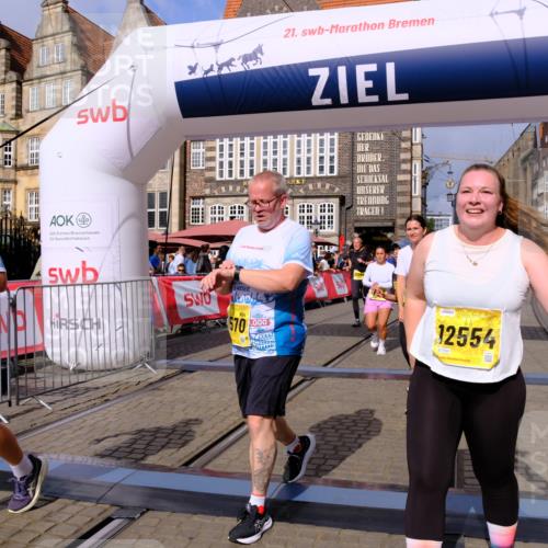 13.09.2026 - 21. swb-Marathon Bremen Tim E. http://msf.ph/oto/10339238 13.09.2026 11:09:24 Ziel 10217, 10314, 10321, 10455, 10570, 10630, 10686, 10983, 11011, 11091, 11138, 11304, 11531, 11578, 11812, 11905, 11987, 12155, 12192, 12337, 12554 meine-sportfotos.de