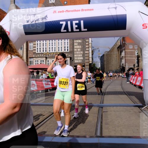 13.09.2026 - 21. swb-Marathon Bremen Tim E. http://msf.ph/oto/10339260 13.09.2026 11:09:25 Ziel 10217, 10314, 10321, 10455, 10570, 10630, 10686, 10983, 11011, 11091, 11138, 11304, 11531, 11578, 11764, 11812, 11905, 11987, 12155, 12192, 12337, 12554 meine-sportfotos.de