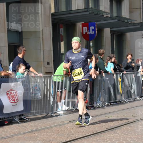 13.09.2026 - 21. swb-Marathon Bremen Strokosch-Dieckow http://msf.ph/oto/10339280 13.09.2026 11:06:23 Ziel 10323, 10378, 10654, 10663, 10795, 10849, 10989, 11021, 11066, 11240, 11370, 12124, 12146, 12219, 12249, 12485, 10204, 10375, 10376, 10662, 10681, 10682, 10852, 10853, 11028, 11029, 11156, 11340, 11374, 11432, 11460, 11674, 11690, 11729, 11775, 11786, 11849, 12217, 12479, 12486 meine-sportfotos.de