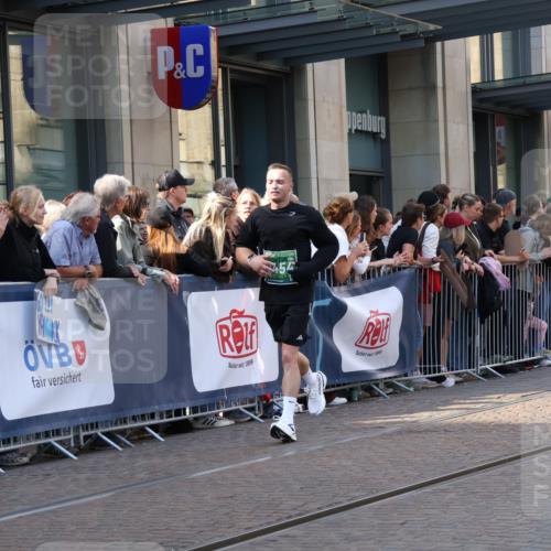 13.09.2026 - 21. swb-Marathon Bremen Strokosch-Dieckow http://msf.ph/oto/10339295 13.09.2026 13:26:47 Ziel 531, 946, 1493, 1494, 2089, 2454, 3076, 3273, 3302, 3510, 3527, 4121, 4327, 4397, 4558, 4563, 5689, 5943, 6455, 6776, 7027, 7072, 7246, 7317, 7849, 8219, 8303, 9150, 9159, 9343, 9511, 9854, 9878, 10112, 10113, 1368, 2779, 3526, 3852, 3893, 4077, 4441, 4598, 4919, 5054, 5937, 6289, 6314, 6375, 6548, 6580, 8112, 9260, 9551, 13097 meine-sportfotos.de
