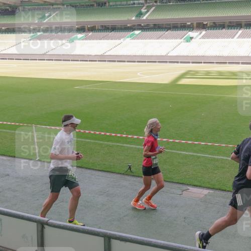 13.09.2026 - 21. swb-Marathon Bremen Michael Burmester http://msf.ph/oto/10339307 13.09.2026 13:18:35 Laufen im Stadion 311, 404, 486, 512, 546, 588, 732, 753, 837, 921, 1424, 1425, 1431, 1506, 1765, 1790, 1844, 1868, 2056, 2067, 2096, 2123, 2137, 2224, 2240, 2294, 2357, 2358, 2389, 2419, 2453, 2532, 2557, 2563, 2601, 2614, 2622, 2647, 2655, 2703, 2786, 2843, 2845, 2849, 2857, 2879, 2880, 2893, 2944, 2983, 2984, 2999, 3031, 3046, 3072, 3096, 3100, 3104, 3146, 3180, 3189, 3195, 3198, 3210, 3285, 3287, 3314, 3337, 3421, 3431, 3476, 3537, 3548, 3619, 3633, 3654, 3740, 3879, 4478 meine-sportfotos.de