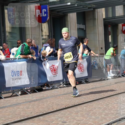 13.09.2026 - 21. swb-Marathon Bremen Strokosch-Dieckow http://msf.ph/oto/10339313 13.09.2026 11:06:24 Ziel 10323, 10378, 10654, 10663, 10795, 10849, 10989, 11021, 11066, 11240, 11370, 12124, 12146, 12219, 12249, 12485, 10375, 10376, 10681, 10682, 10852, 10853, 11028, 11029, 11340, 11374, 11432, 11460, 11674, 11690, 11729, 11775, 11786, 11849, 12217, 12479 meine-sportfotos.de