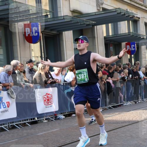 13.09.2026 - 21. swb-Marathon Bremen Strokosch-Dieckow http://msf.ph/oto/10339341 13.09.2026 13:26:48 Ziel 531, 946, 1493, 1494, 2089, 2454, 3076, 3273, 3302, 3510, 3527, 4121, 4327, 4397, 4558, 4563, 5689, 5943, 6455, 6776, 7027, 7072, 7246, 7317, 7849, 8219, 8303, 9150, 9159, 9343, 9511, 9854, 9878, 10112, 10113, 1368, 2779, 3526, 3852, 3893, 4077, 4441, 4598, 4919, 5054, 5937, 6289, 6314, 6375, 6548, 6580, 8112, 8303, 9260, 9551, 13097 meine-sportfotos.de