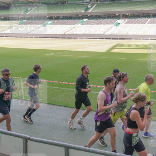 13.09.2026 - 21. swb-Marathon Bremen Michael Burmester http://msf.ph/oto/10339380 13.09.2026 13:18:49 Laufen im Stadion 311, 333, 404, 486, 512, 546, 732, 753, 837, 921, 938, 1424, 1425, 1431, 1506, 1765, 1790, 1844, 1868, 2056, 2123, 2137, 2224, 2240, 2294, 2315, 2357, 2358, 2419, 2453, 2557, 2563, 2601, 2614, 2622, 2647, 2689, 2702, 2703, 2722, 2786, 2843, 2845, 2849, 2857, 2879, 2880, 2893, 2944, 2983, 2984, 2999, 3031, 3046, 3072, 3096, 3100, 3146, 3180, 3189, 3198, 3210, 3285, 3287, 3337, 3421, 3431, 3476, 3537, 3548, 3619, 3633, 3654, 3740, 3879, 4478 meine-sportfotos.de