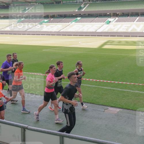 13.09.2026 - 21. swb-Marathon Bremen Michael Burmester http://msf.ph/oto/10339392 13.09.2026 13:18:50 Laufen im Stadion 311, 333, 404, 486, 512, 546, 732, 753, 837, 921, 938, 1156, 1424, 1425, 1431, 1506, 1765, 1790, 1844, 1868, 2056, 2123, 2137, 2224, 2240, 2294, 2315, 2357, 2358, 2419, 2453, 2557, 2563, 2601, 2614, 2622, 2647, 2689, 2702, 2703, 2722, 2786, 2843, 2845, 2849, 2857, 2879, 2880, 2893, 2944, 2983, 2984, 2999, 3031, 3046, 3072, 3096, 3100, 3146, 3180, 3189, 3198, 3210, 3285, 3287, 3337, 3421, 3431, 3476, 3537, 3548, 3619, 3633, 3654, 3740, 3879, 4478 meine-sportfotos.de