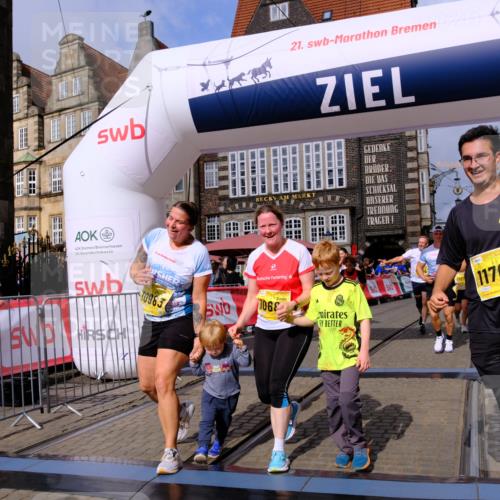 13.09.2026 - 21. swb-Marathon Bremen Tim E. http://msf.ph/oto/10339397 13.09.2026 11:09:34 Ziel 10314, 10321, 10556, 10570, 10664, 10686, 10694, 10769, 10823, 10981, 10983, 11091, 11138, 11225, 11304, 11578, 11764, 11882, 11883, 11914, 11915, 11987, 11995, 12155, 12322, 12337, 12491, 13607 meine-sportfotos.de