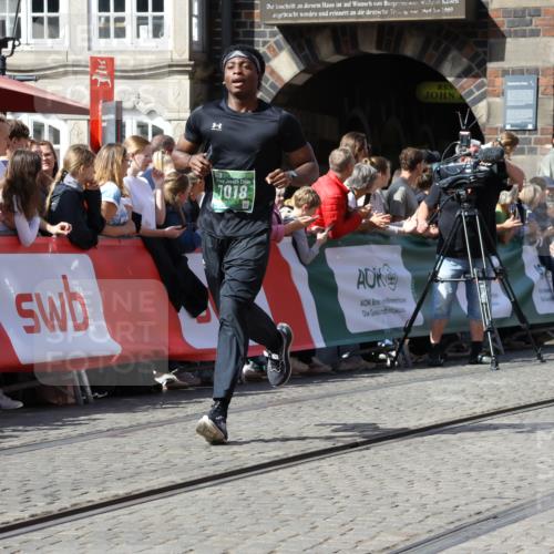 13.09.2026 - 21. swb-Marathon Bremen Strokosch-Dieckow http://msf.ph/oto/10339398 13.09.2026 13:20:17 Ziel 205, 411, 431, 495, 511, 1053, 1252, 1390, 1551, 1972, 2343, 2807, 3240, 3319, 3411, 3966, 4101, 4287, 5340, 5389, 5813, 5837, 6663, 7404, 7488, 7531, 8263, 9082, 9359, 13192, 201, 232, 334, 1197, 1646, 2493, 2577, 2953, 3813, 4351, 4358, 5137, 5450, 5493, 6495, 6496, 6901, 8178, 9047, 9721, 13222 meine-sportfotos.de