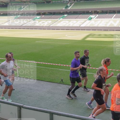 13.09.2026 - 21. swb-Marathon Bremen Michael Burmester http://msf.ph/oto/10339410 13.09.2026 13:18:52 Laufen im Stadion 311, 333, 404, 486, 512, 546, 732, 753, 837, 921, 938, 1156, 1424, 1425, 1431, 1506, 1765, 1790, 1844, 1868, 2056, 2123, 2137, 2224, 2240, 2294, 2315, 2357, 2358, 2419, 2453, 2557, 2563, 2601, 2614, 2622, 2647, 2689, 2702, 2703, 2722, 2786, 2843, 2845, 2849, 2857, 2879, 2880, 2893, 2944, 2983, 2984, 2999, 3031, 3046, 3072, 3096, 3100, 3146, 3180, 3189, 3198, 3210, 3263, 3285, 3287, 3337, 3421, 3431, 3476, 3537, 3548, 3619, 3633, 3654, 3740, 3879, 4478 meine-sportfotos.de