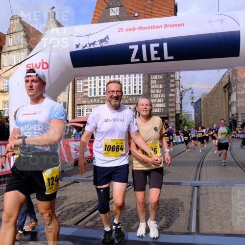 13.09.2026 - 21. swb-Marathon Bremen Tim E. http://msf.ph/oto/10339470 13.09.2026 11:09:37 Ziel 10314, 10556, 10664, 10686, 10694, 10769, 10823, 10981, 10983, 11091, 11225, 11304, 11578, 11764, 11882, 11883, 11914, 11915, 11987, 11995, 12155, 12322, 12491, 12532, 13607 meine-sportfotos.de