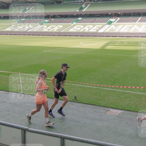 13.09.2026 - 21. swb-Marathon Bremen Michael Burmester http://msf.ph/oto/10339574 13.09.2026 13:19:15 Laufen im Stadion 333, 404, 464, 486, 512, 546, 732, 753, 837, 921, 938, 1066, 1156, 1431, 1506, 1765, 1844, 1868, 1916, 2028, 2056, 2123, 2137, 2224, 2240, 2294, 2315, 2357, 2358, 2453, 2557, 2563, 2614, 2622, 2626, 2689, 2702, 2703, 2722, 2756, 2786, 2843, 2845, 2849, 2857, 2879, 2880, 2893, 2944, 2983, 2999, 3031, 3046, 3059, 3072, 3096, 3100, 3116, 3146, 3189, 3198, 3210, 3243, 3263, 3285, 3287, 3315, 3476, 3537, 3619, 3633, 3654, 3740, 3879, 4478 meine-sportfotos.de