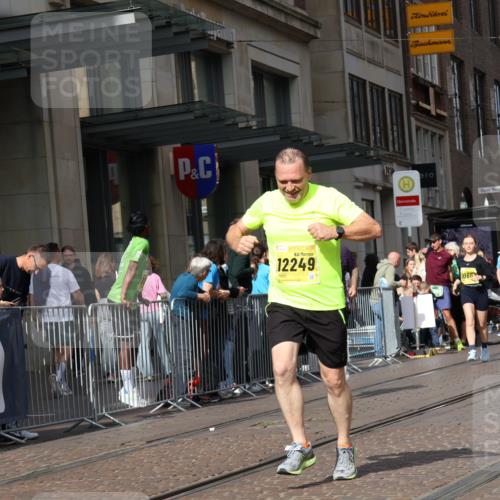 13.09.2026 - 21. swb-Marathon Bremen Strokosch-Dieckow http://msf.ph/oto/10339599 13.09.2026 11:06:41 Ziel 10156, 10360, 10378, 10663, 11066, 11100, 11257, 11370, 11393, 11439, 11684, 12124, 12219, 12249, 10323, 10654, 10795, 10849, 10852, 10853, 10989, 11021, 11028, 11240, 11340, 11370, 11374, 11432, 11729, 12146, 12217, 12485 meine-sportfotos.de