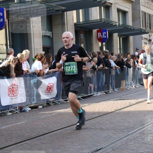 13.09.2026 - 21. swb-Marathon Bremen Strokosch-Dieckow http://msf.ph/oto/10339604 13.09.2026 13:26:58 Ziel 242, 593, 1493, 1494, 2454, 3273, 3385, 3496, 4121, 4397, 4558, 4563, 5220, 5290, 5358, 5616, 6071, 6288, 6306, 6776, 7072, 7849, 8219, 9159, 9343, 9760, 9878, 10112, 10113, 13147, 531, 946, 2089, 2779, 3076, 3302, 3510, 3527, 3852, 3893, 4327, 4441, 4598, 4919, 5054, 5689, 5937, 5943, 6289, 6314, 6375, 6455, 6548, 6580, 7027, 7246, 7317, 8112, 8303, 9150, 9511, 9551, 9854, 13097 meine-sportfotos.de