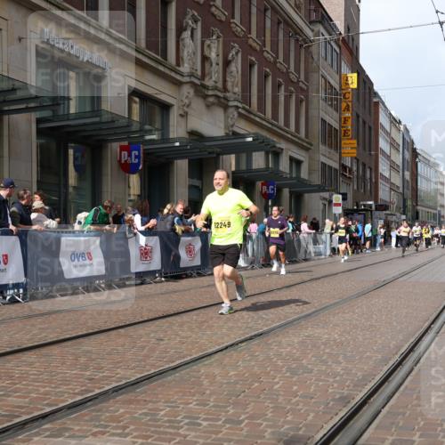 13.09.2026 - 21. swb-Marathon Bremen Strokosch-Dieckow http://msf.ph/oto/10339633 13.09.2026 11:06:42 Ziel 10156, 10360, 10378, 10663, 11066, 11100, 11257, 11393, 11439, 11684, 11696, 12124, 12219, 12249, 12255, 10323, 10654, 10795, 10849, 10852, 10853, 10989, 11021, 11028, 11240, 11370, 11374, 11432, 11729, 12146, 12217, 12219, 12485 meine-sportfotos.de