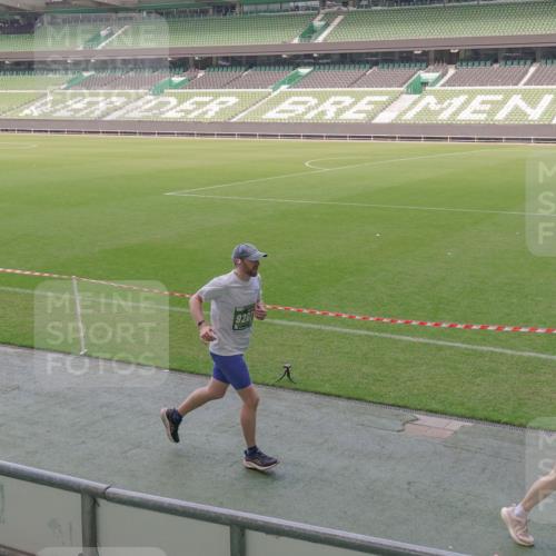 13.09.2026 - 21. swb-Marathon Bremen Michael Burmester http://msf.ph/oto/10339656 13.09.2026 13:19:24 Laufen im Stadion 333, 404, 464, 486, 512, 546, 732, 753, 837, 921, 938, 1066, 1156, 1431, 1506, 1756, 1765, 1815, 1844, 1868, 1916, 2028, 2056, 2123, 2137, 2224, 2240, 2294, 2315, 2357, 2358, 2453, 2533, 2557, 2563, 2614, 2622, 2626, 2689, 2694, 2695, 2702, 2703, 2722, 2756, 2786, 2843, 2845, 2849, 2857, 2879, 2880, 2893, 2944, 2983, 2999, 3031, 3046, 3059, 3072, 3096, 3100, 3116, 3146, 3189, 3198, 3210, 3243, 3263, 3285, 3287, 3310, 3315, 3476, 3537, 3619, 3633, 3740, 3879, 4478 meine-sportfotos.de